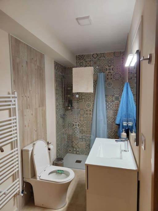 Moderno Apartamento Cerca Del Centro En León Exterior foto